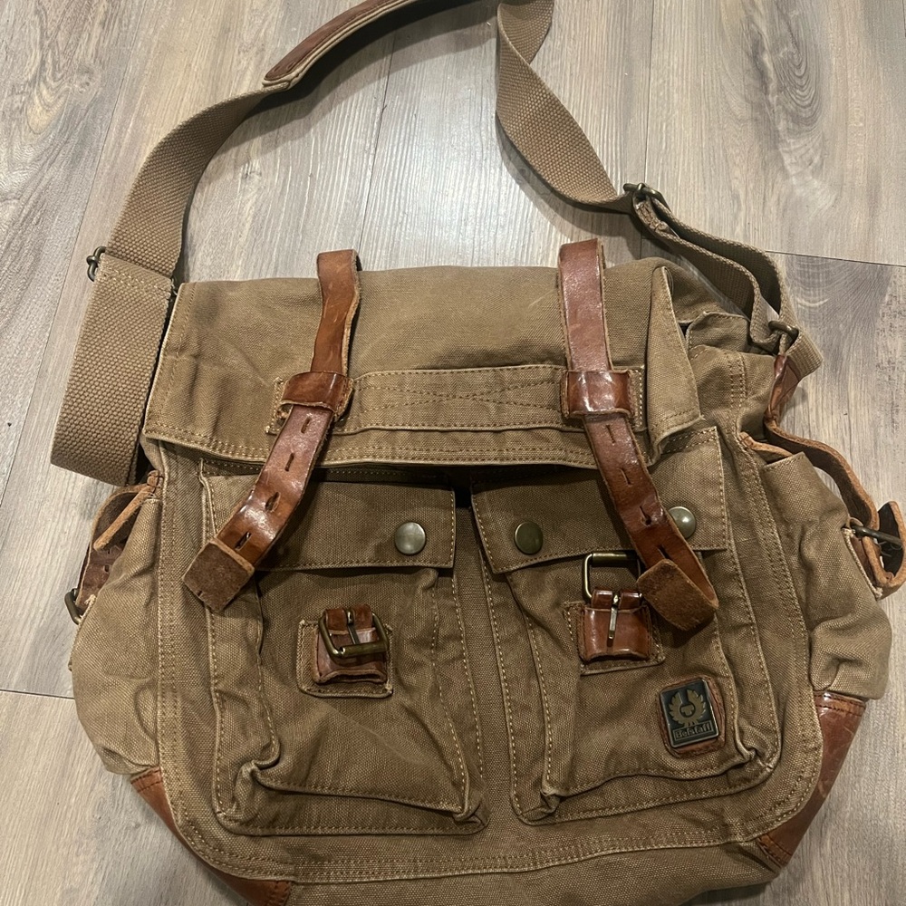 Beautifull Belstaff Colonial Bag. Mountain Brown